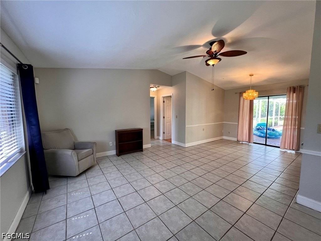4116 Sw 9th Pl - Photo 3 of 17