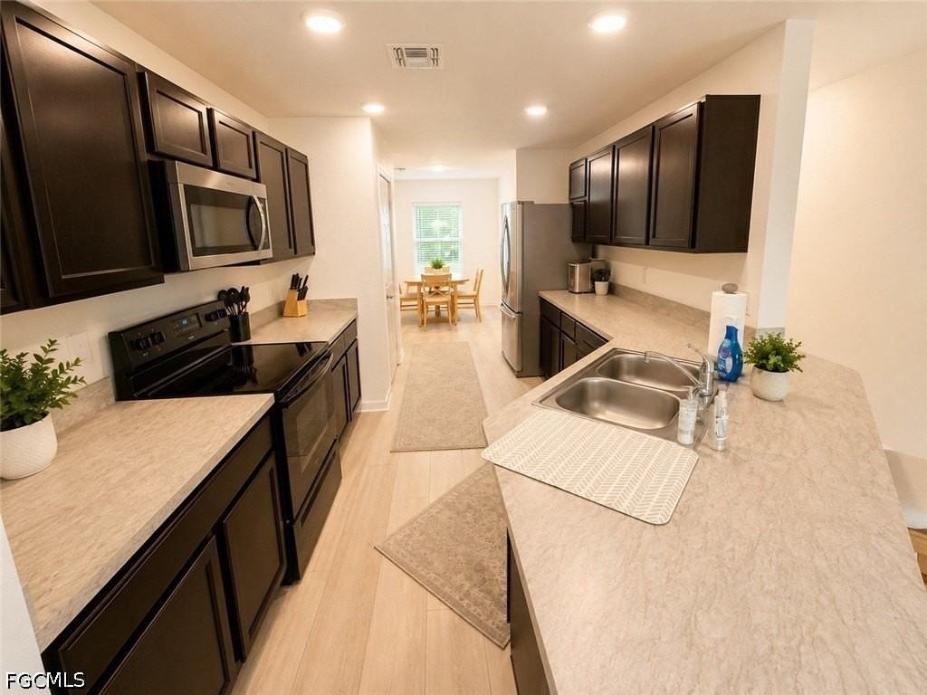 120 Nw 25th Ave - Photo 5 of 15