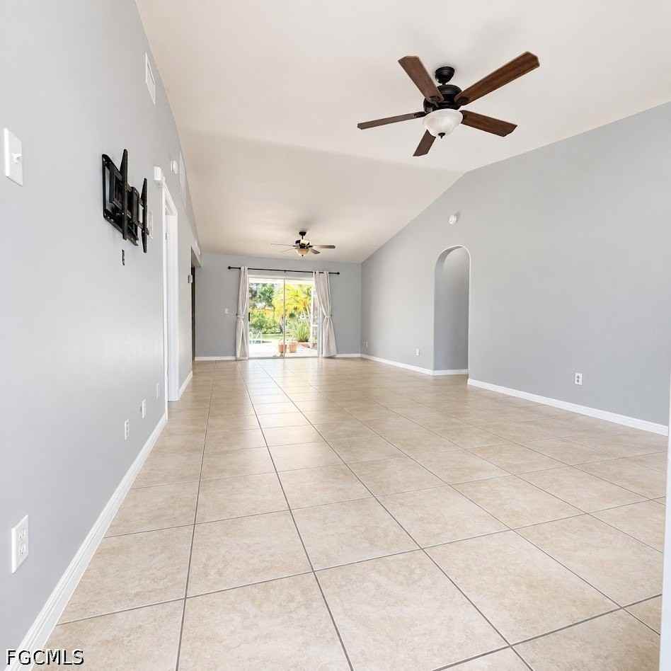 124 Se 27th St - Photo 2 of 24