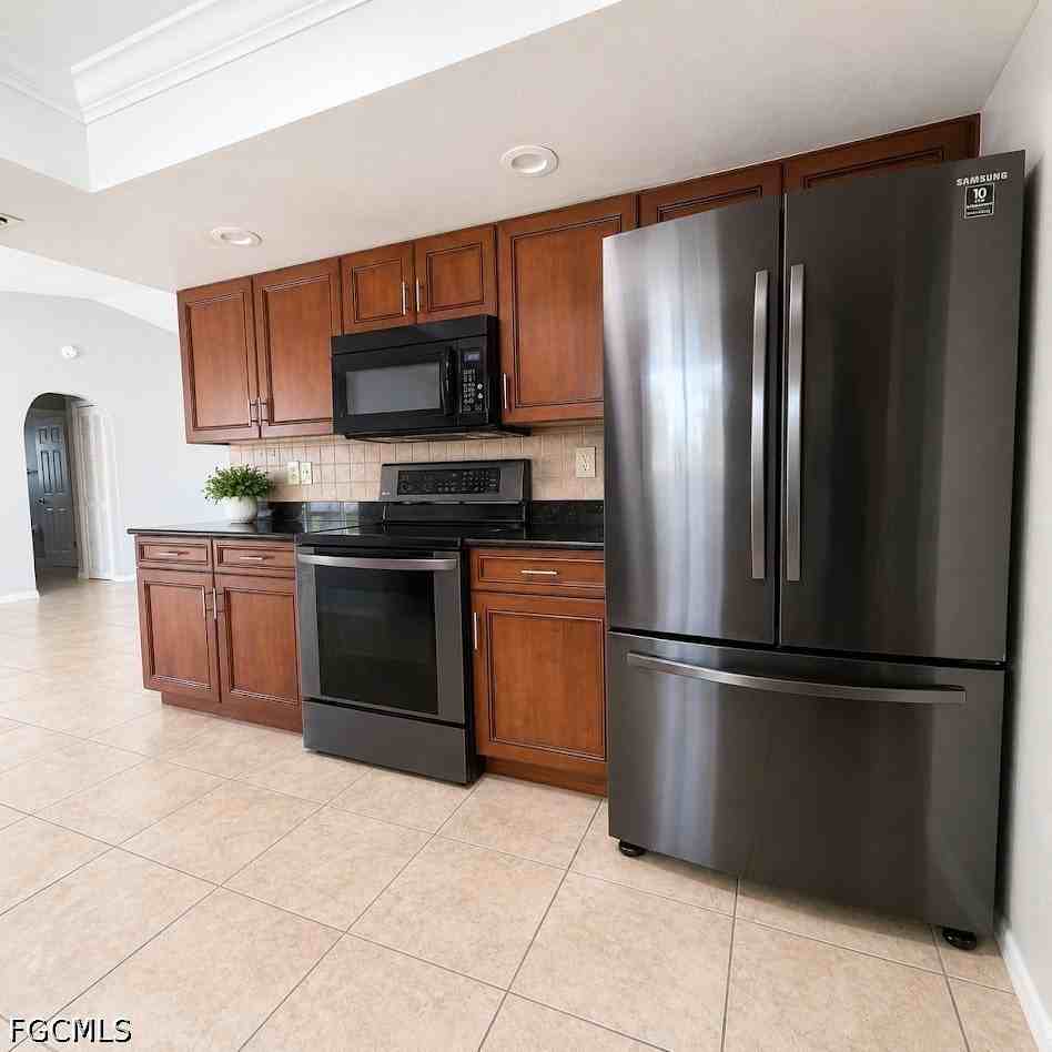 124 Se 27th St - Photo 6 of 24