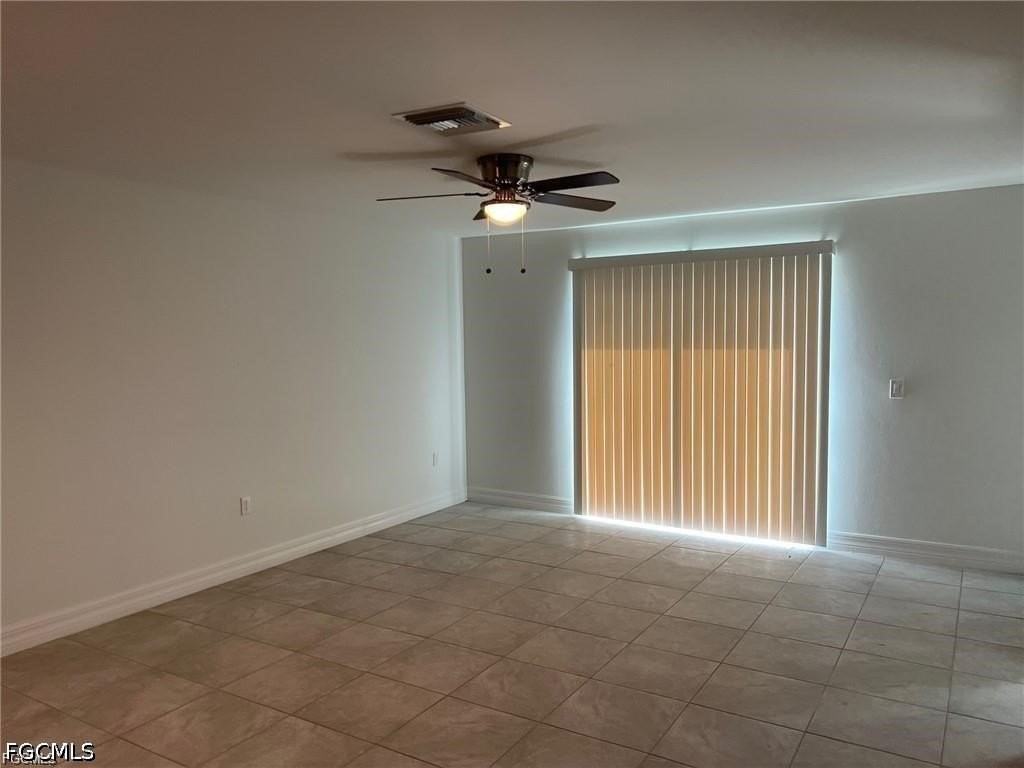 6064 Laurelwood Dr - Photo 5 of 10