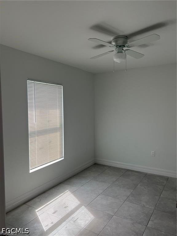 6064 Laurelwood Dr - Photo 7 of 10