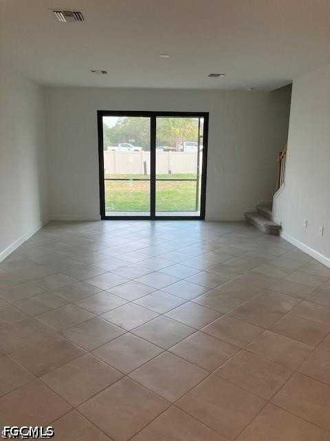 14197 Pine Lodge Ln - Photo 4 of 38