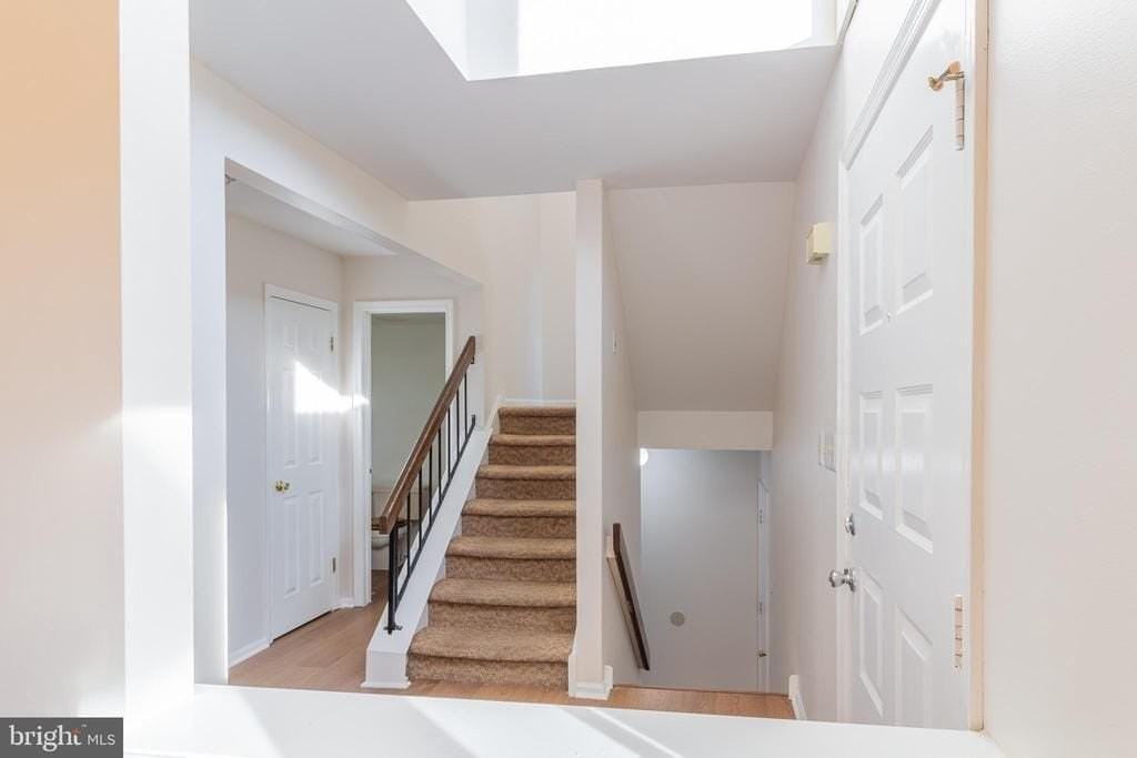 1901 Monroe Ln - Photo 3 of 30