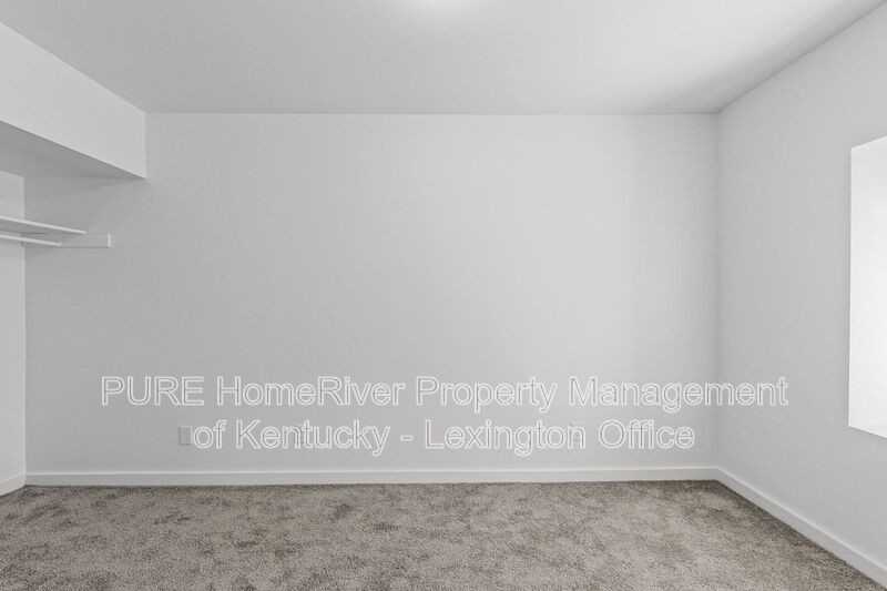 725 E College St - Photo 6 of 20