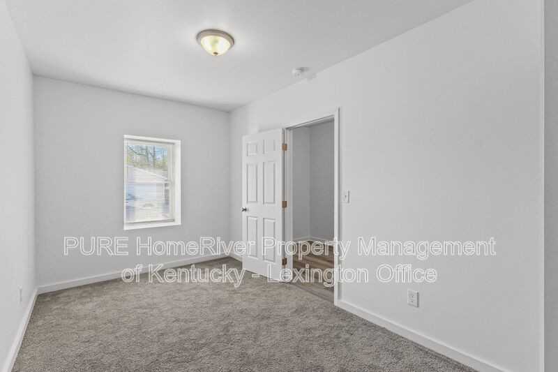 725 E College St - Photo 7 of 20