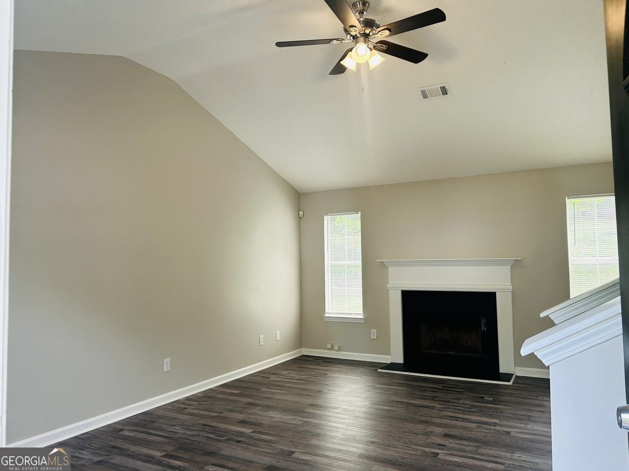 7018 New Dale Rd - Photo 4 of 31