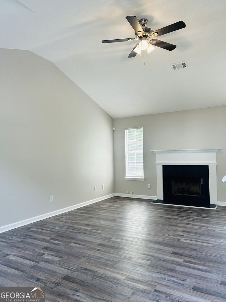 7018 New Dale Rd - Photo 5 of 31