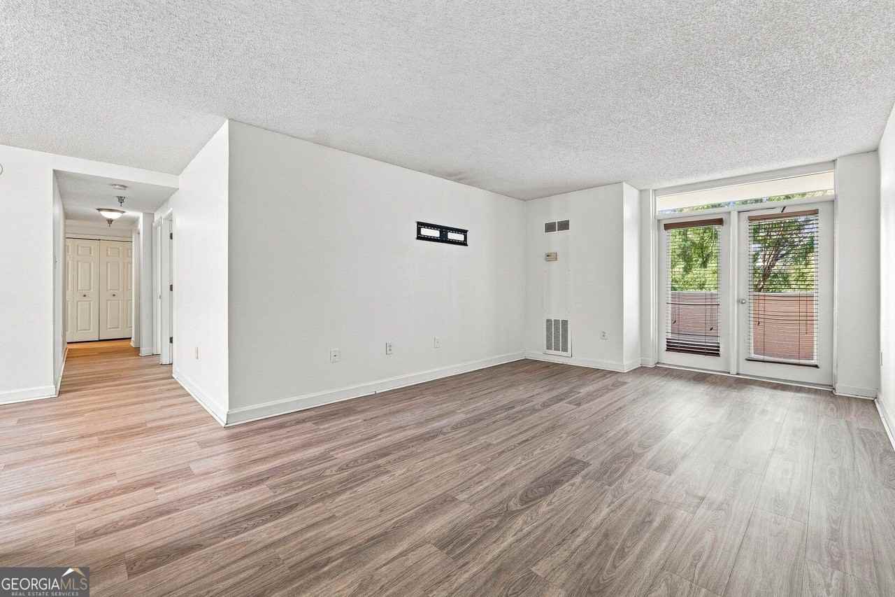 375 Ralph Mcgill Blvd Ne #401 - Photo 5 of 42