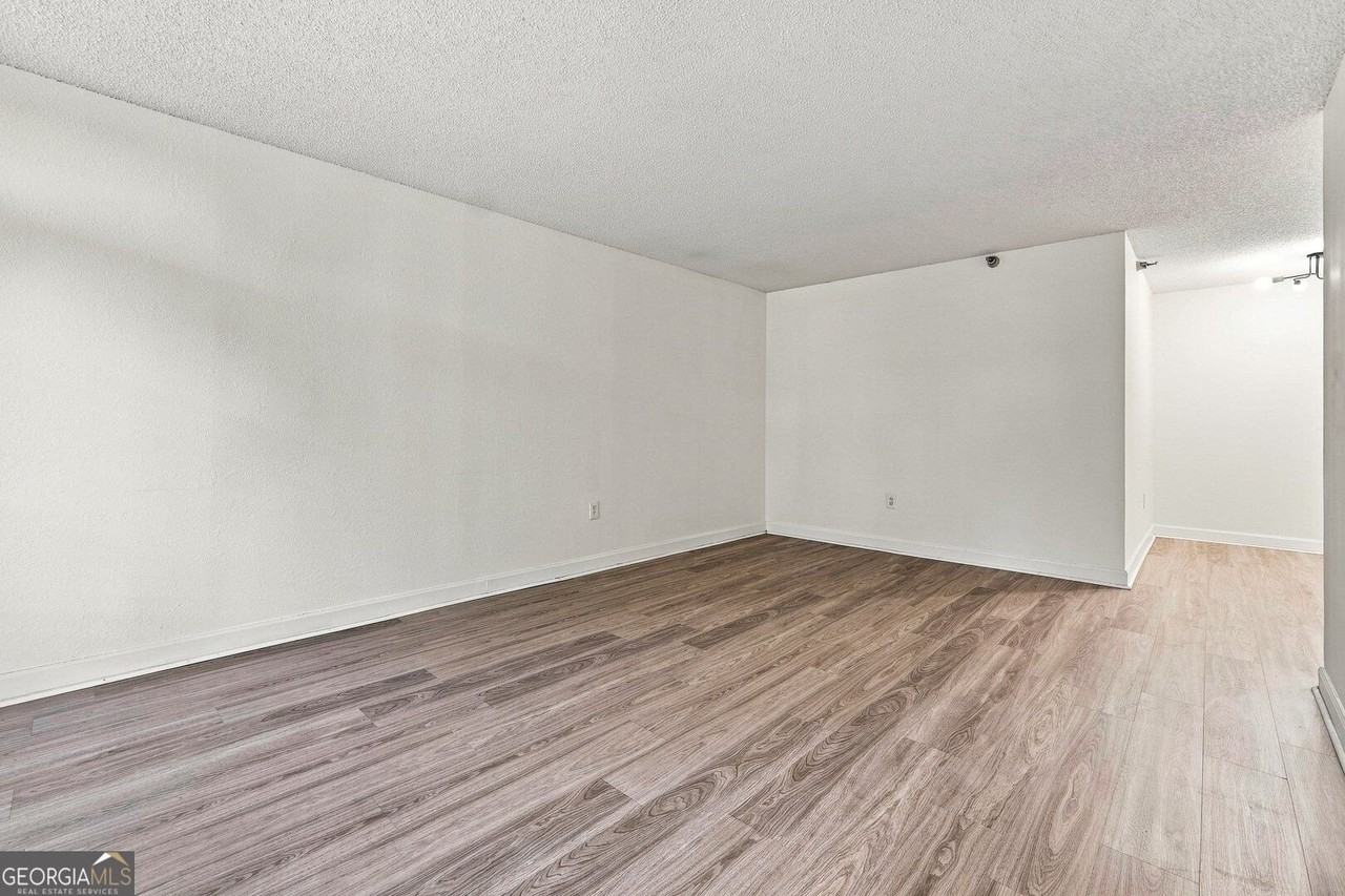 375 Ralph Mcgill Blvd Ne #401 - Photo 7 of 42