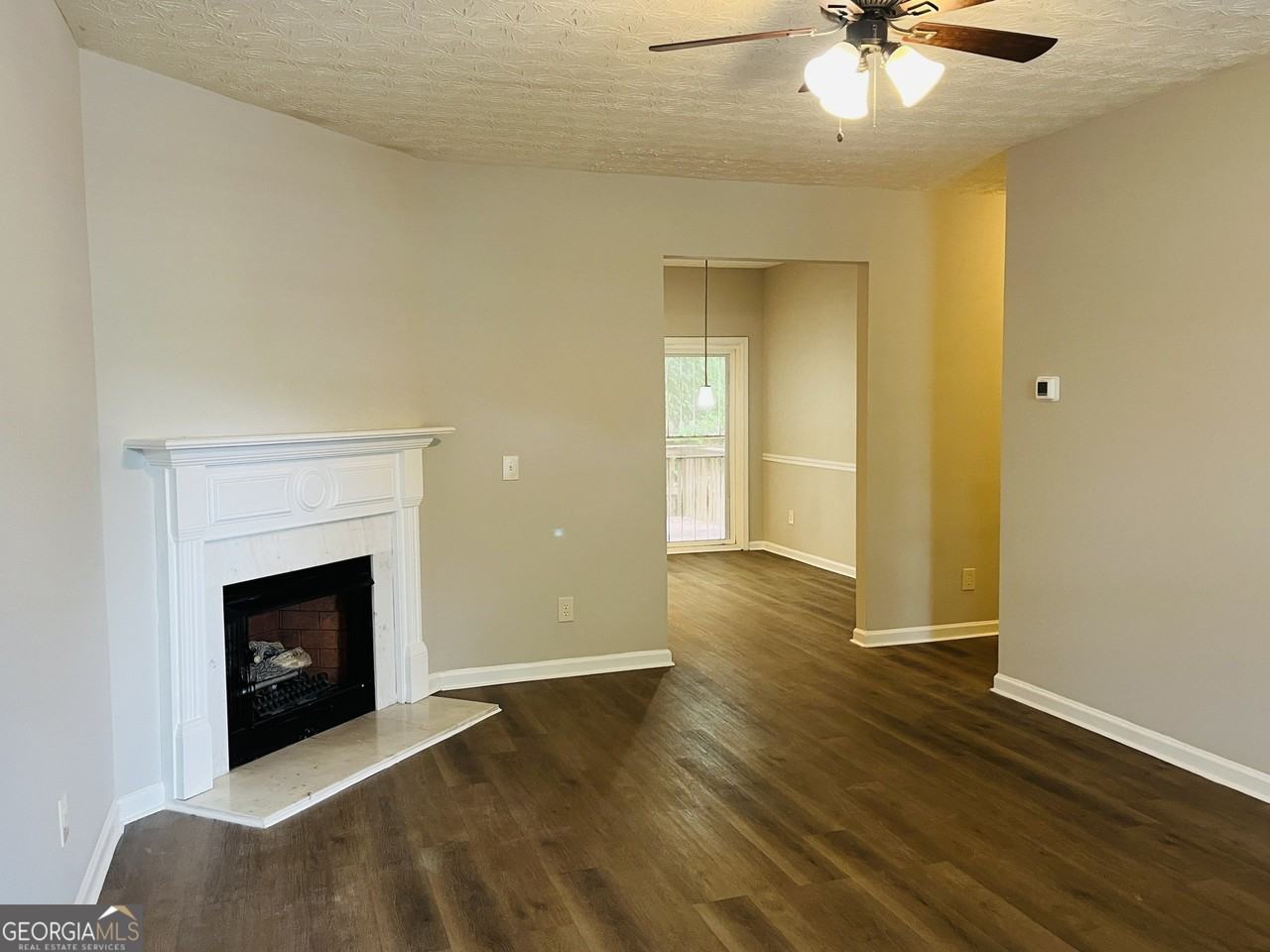 4014 Carisbrook Dr - Photo 6 of 39