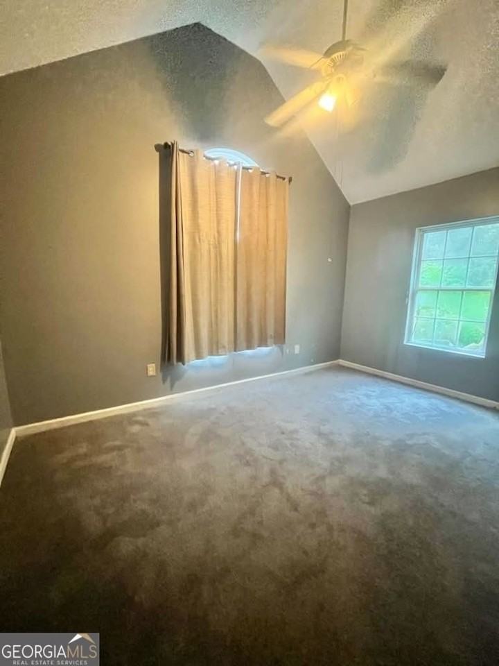 460 Elm St - Photo 3 of 11