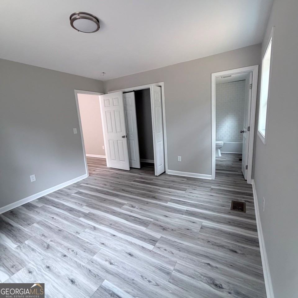 127 Glen Helton Rd - Photo 3 of 8