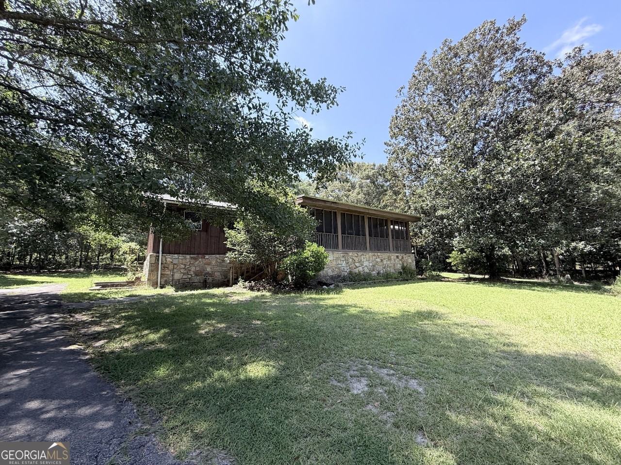 1514 Humphries Rd Nw - Photo 2 of 25