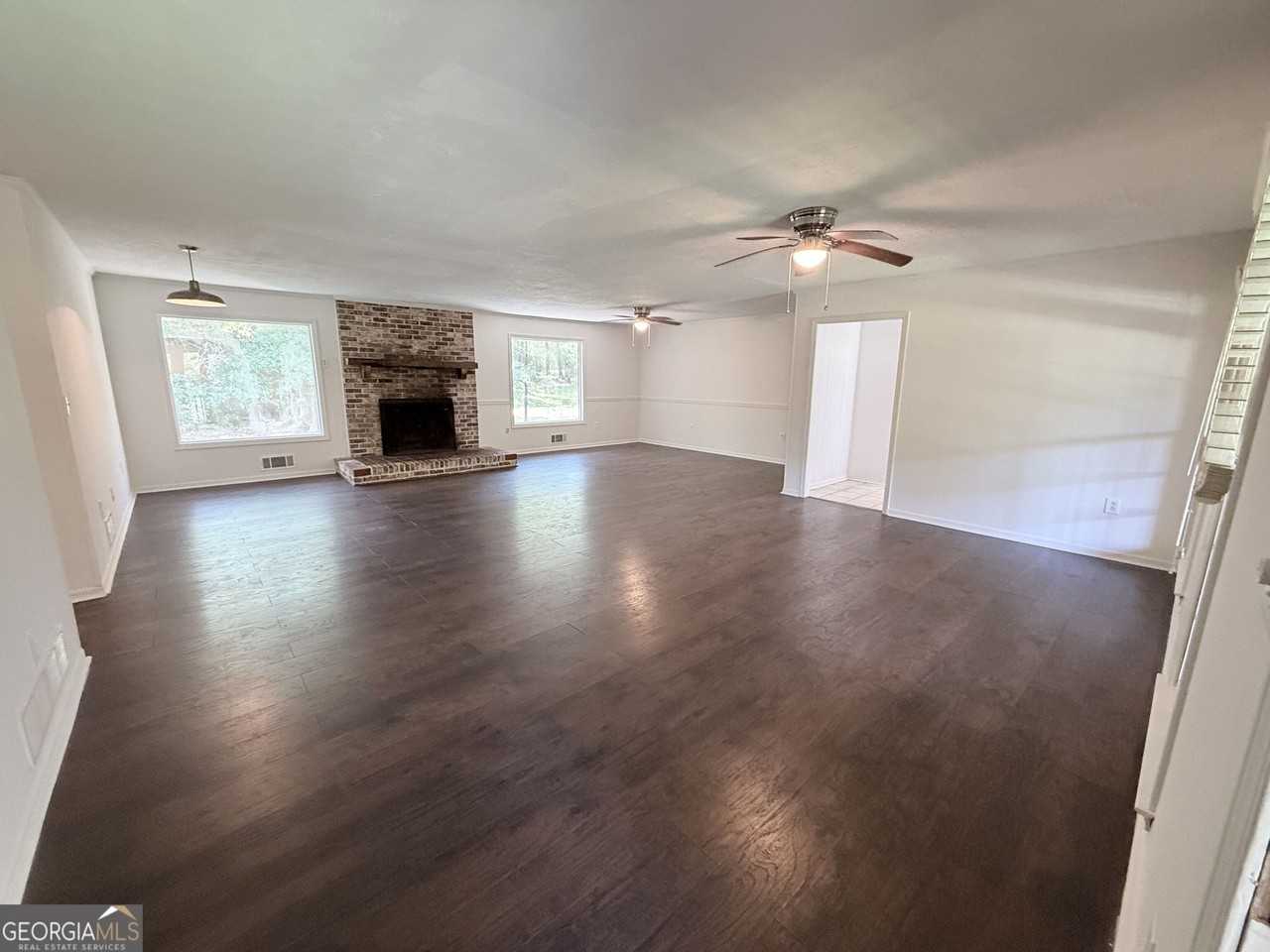 1514 Humphries Rd Nw - Photo 5 of 25