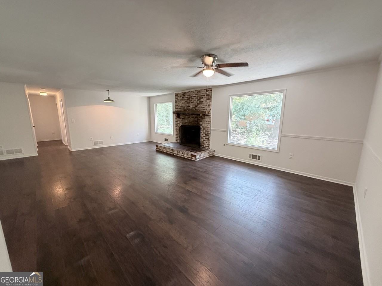 1514 Humphries Rd Nw - Photo 7 of 25