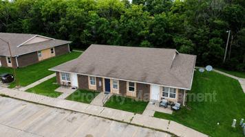 featured image of 515 E 7th St