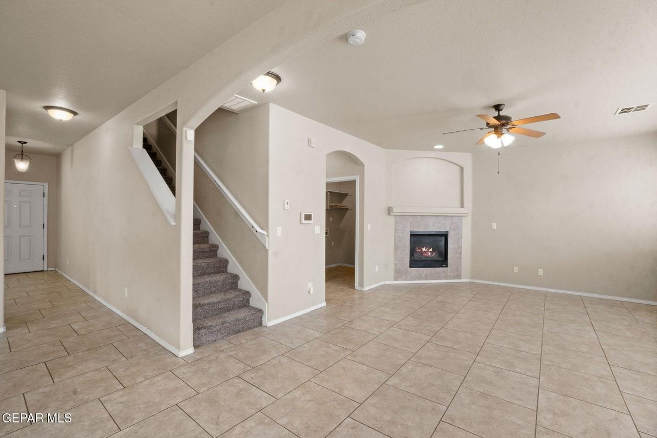 3836 Loma Cristobal Dr - Photo 6 of 40