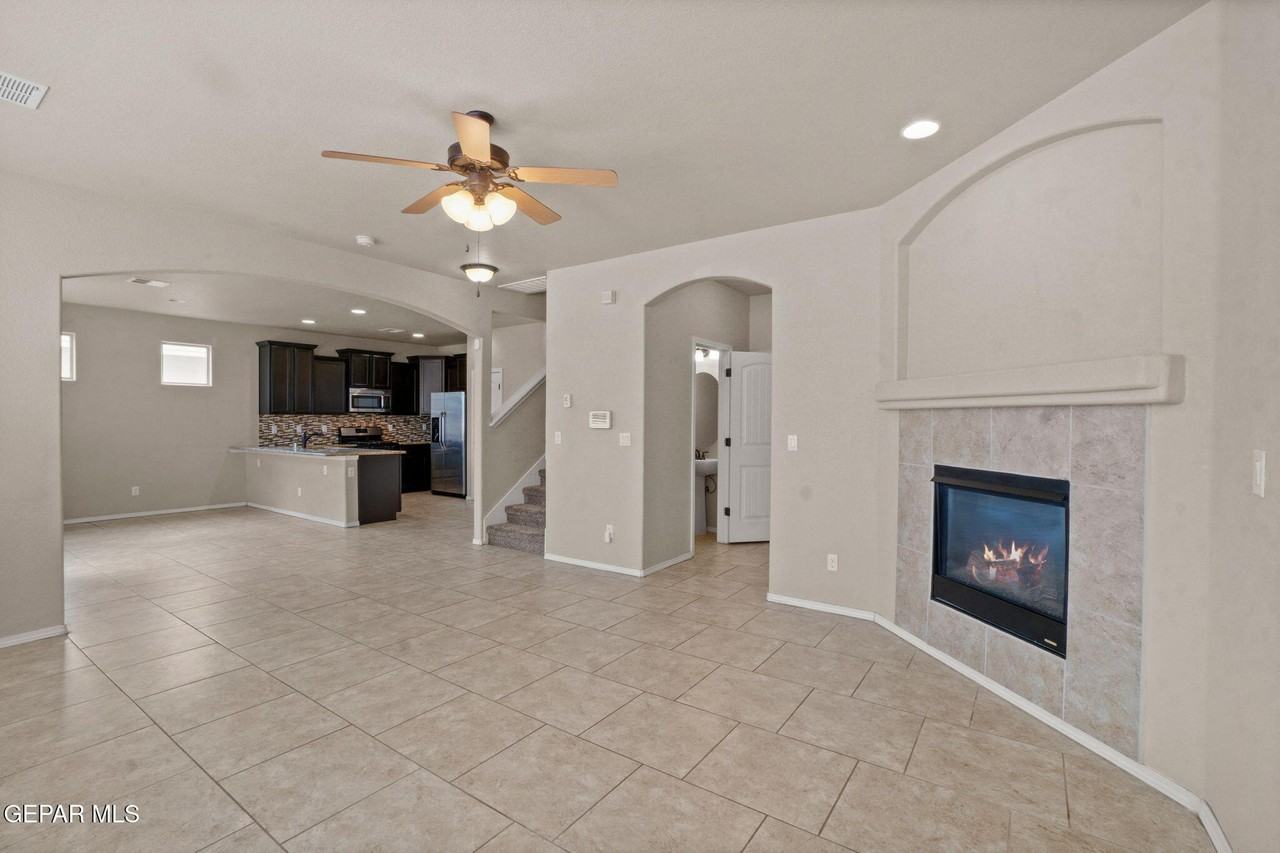 3836 Loma Cristobal Dr - Photo 7 of 40