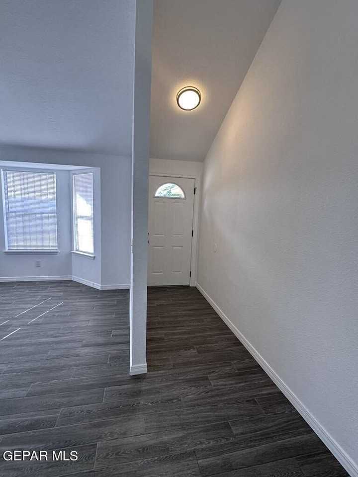5884 Doniphan Dr - Photo 3 of 15