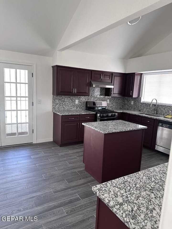 5884 Doniphan Dr - Photo 6 of 15