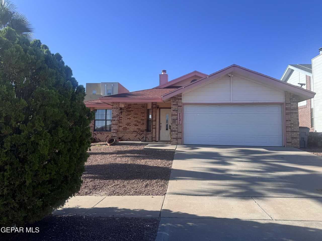 7721 Waterhouse Dr - Photo 2 of 26