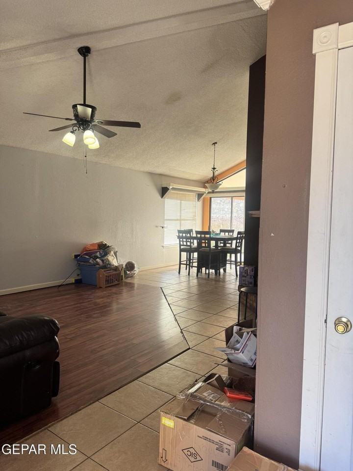 7721 Waterhouse Dr - Photo 5 of 26
