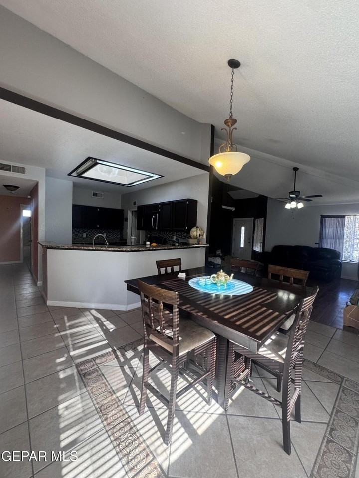 7721 Waterhouse Dr - Photo 7 of 26