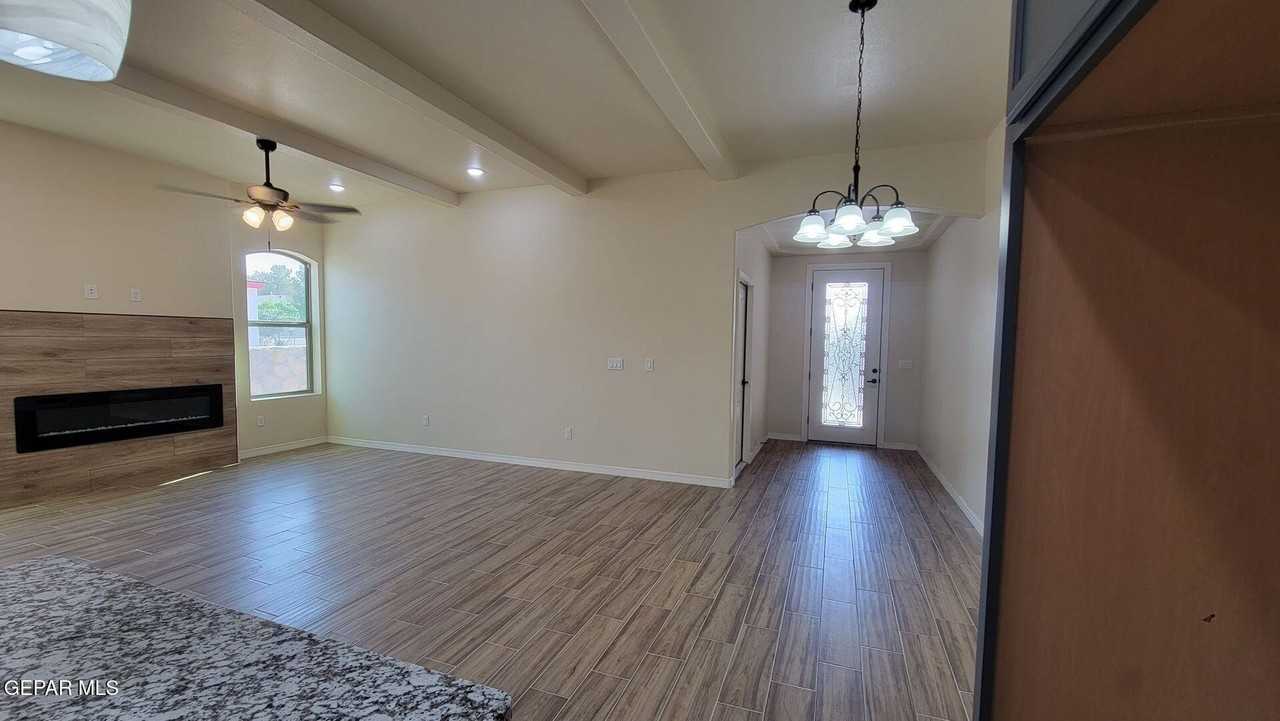 125 Loma Vista Dr #B - Photo 7 of 20