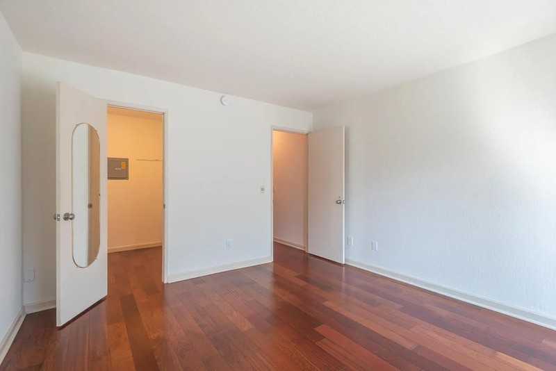 26 Eddystone Ct #119 - Photo 3 of 15