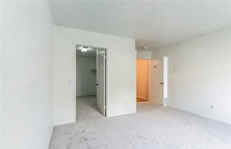 20545 S Vermont Ave #6 - Photo 7 of 9