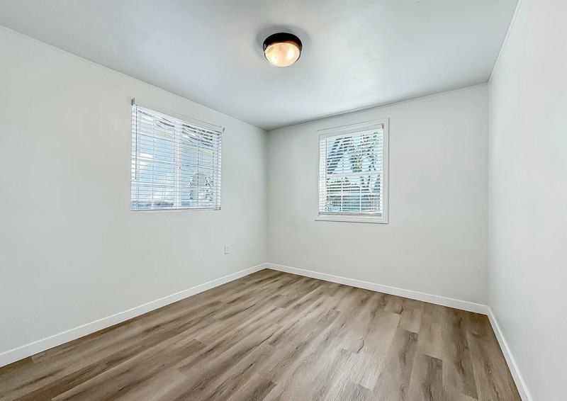 2431 Gramercy Ave - Photo 6 of 16
