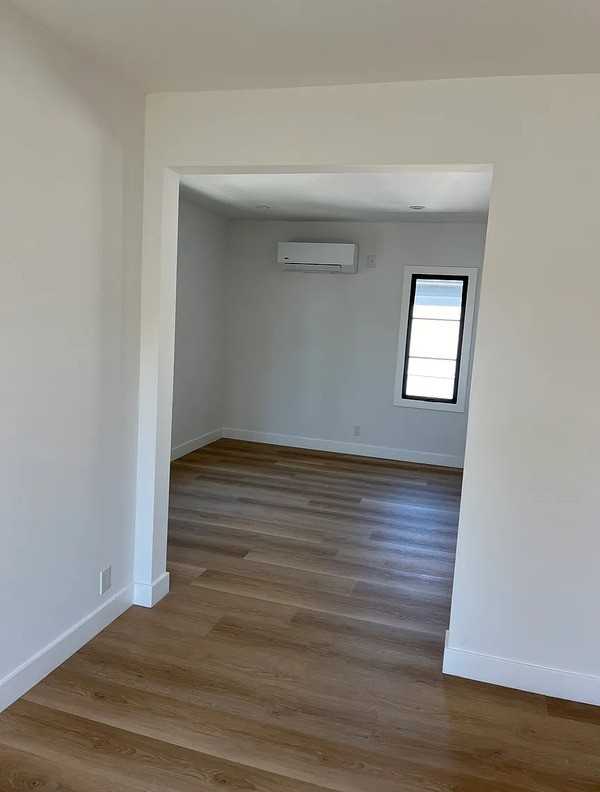 412 S Doheny Dr - Photo 6 of 15