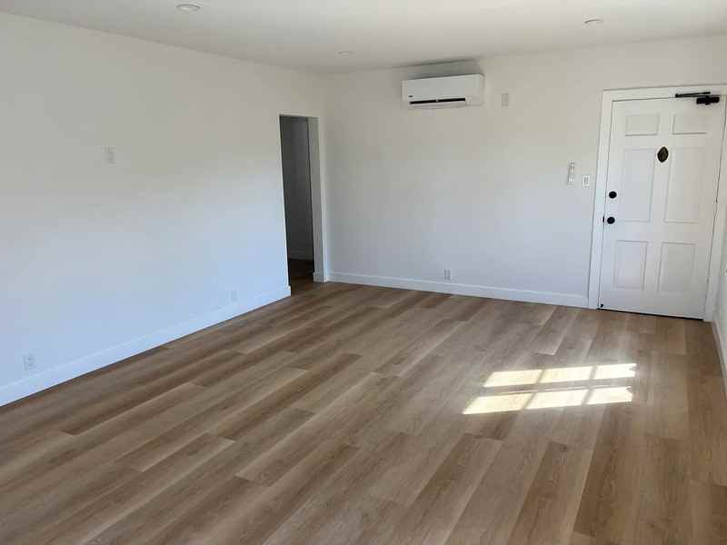 412 S Doheny Dr - Photo 7 of 15