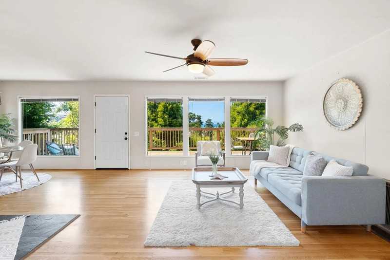 206 Bayview Ct #A - Photo 2 of 18