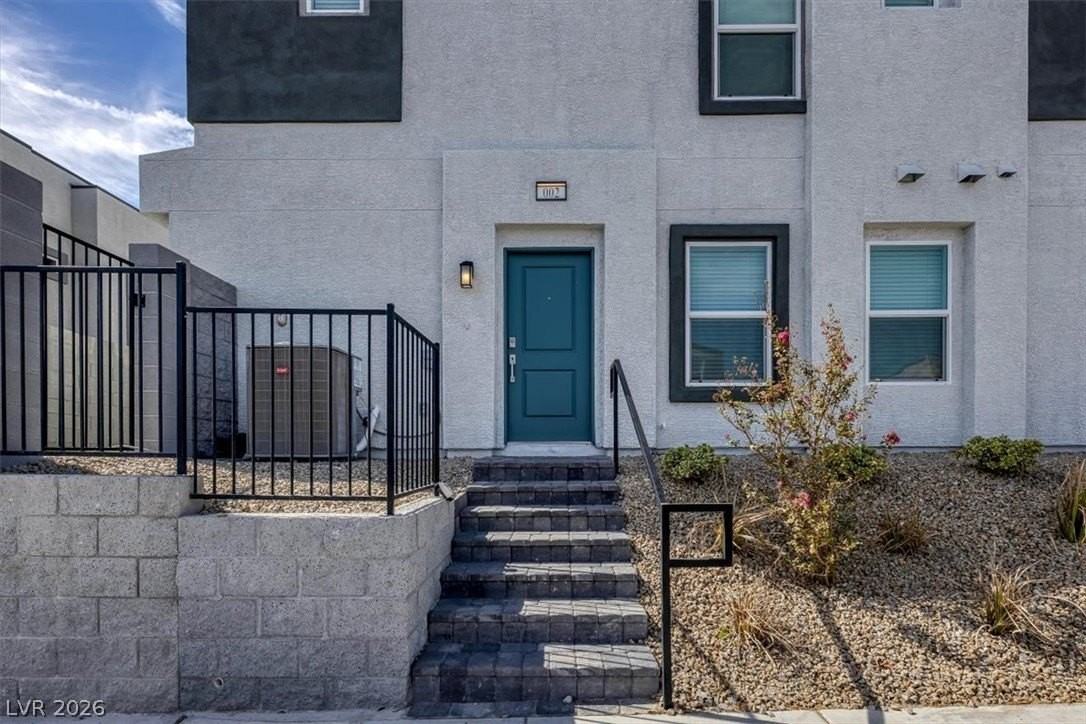 295 Grunt Ave #2 - Photo 2 of 31