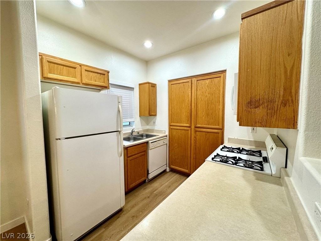 1420 Red Crest Ln #101 - Photo 7 of 23