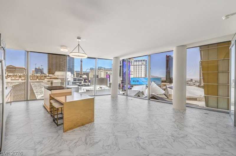 3726 Las Vegas Blvd S #811