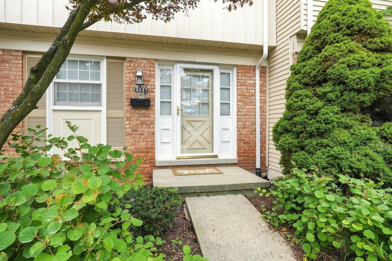 5141 Buckingham Pl - Photo 2 of 28