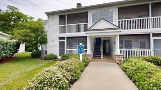 2718 S Knightsbridge Cir - Photo 1 of 1
