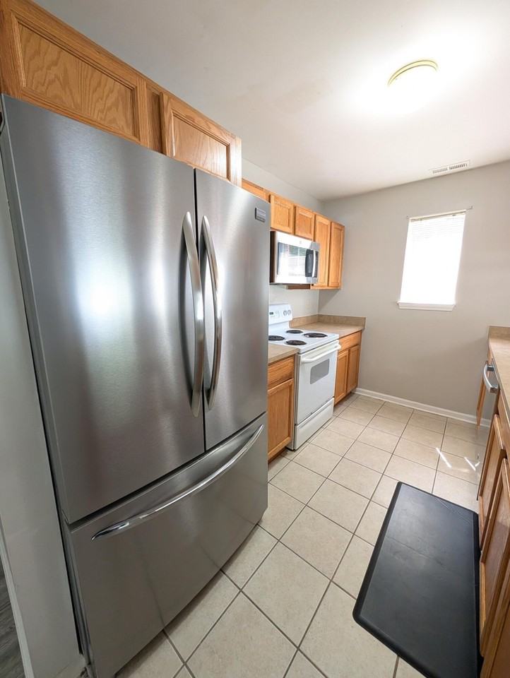 22063 Fairlane Blvd - Photo 5 of 19