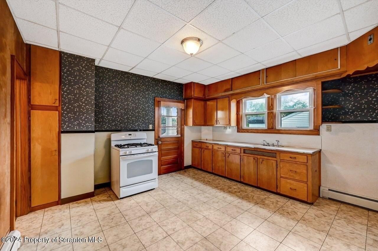 942 Lincoln St #1stFL - Photo 5 of 21