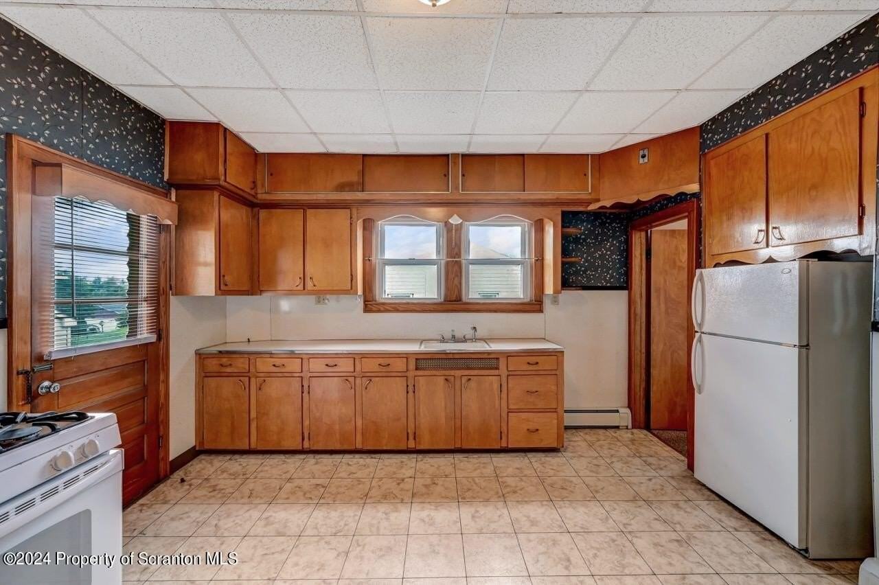 942 Lincoln St #1stFL - Photo 6 of 21