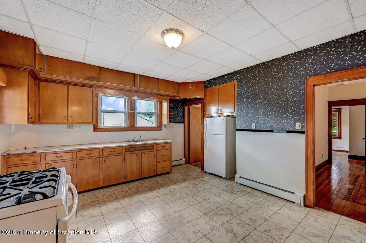 942 Lincoln St #1stFL - Photo 7 of 21