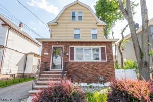 featured image of 344 Valley Brook Ave