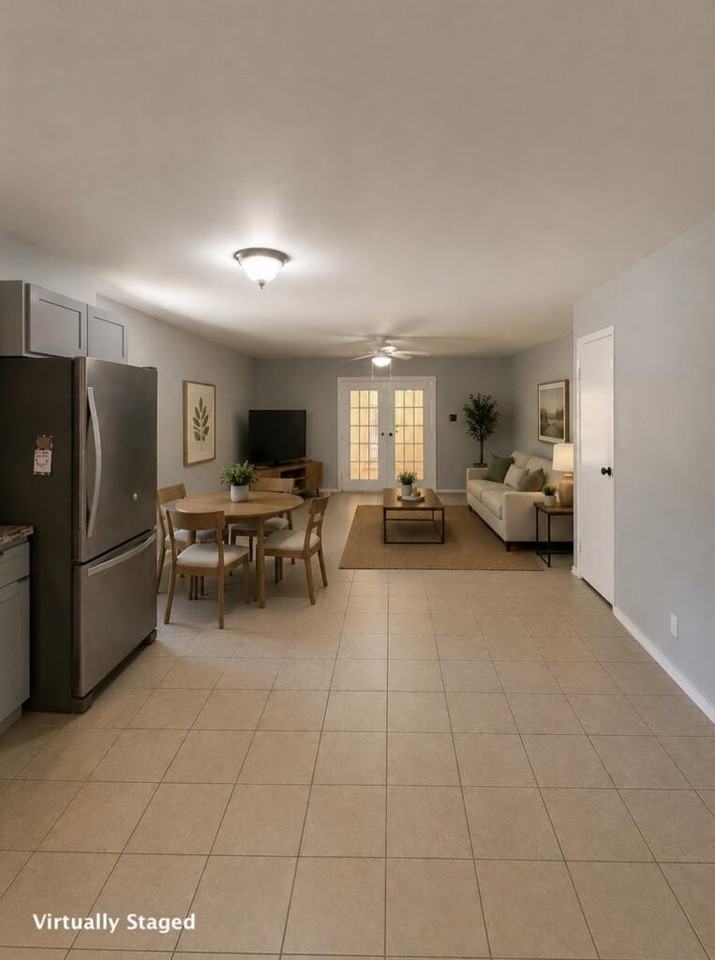 715 Continental Dr #3 - Photo 4 of 22