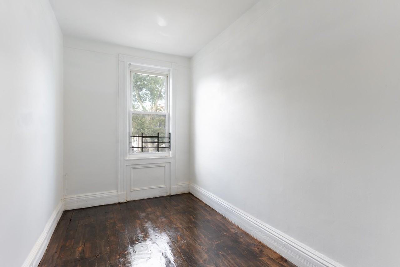 80 Linden Ave #2 - Photo 7 of 8