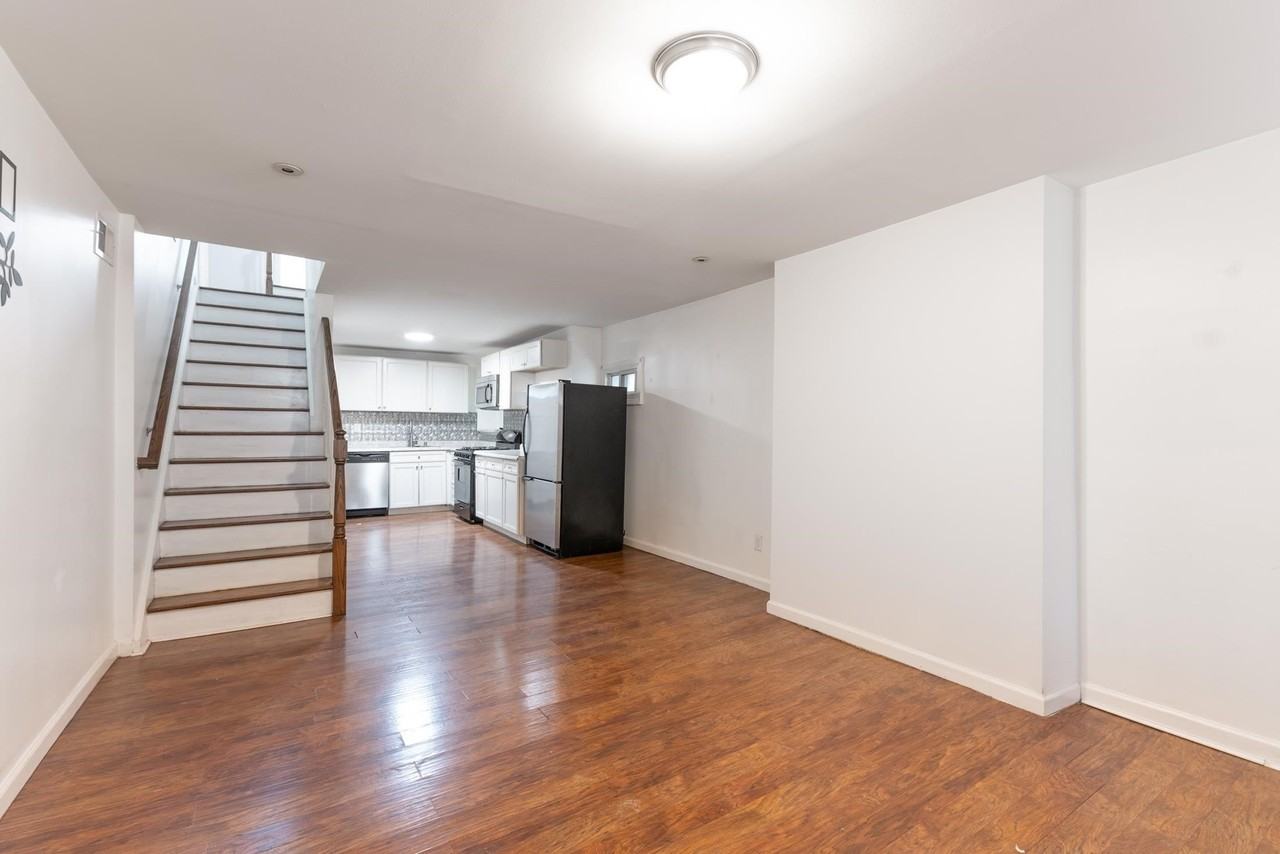 80 Linden Ave #1 - Photo 3 of 9