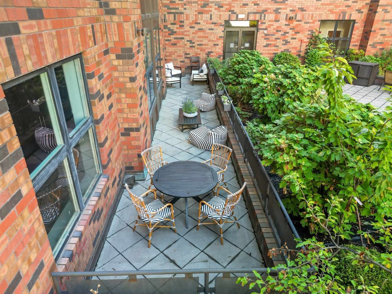 187 Warren St #211 - Photo 3 of 22