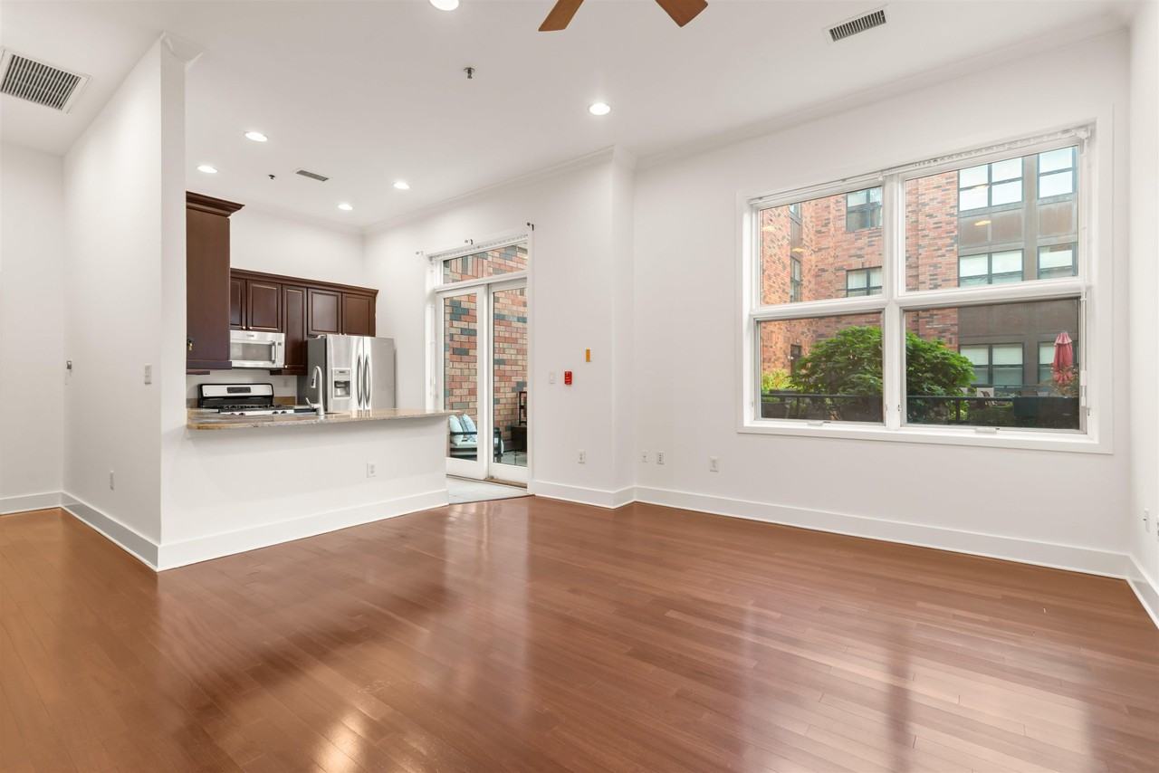 187 Warren St #211 - Photo 4 of 22